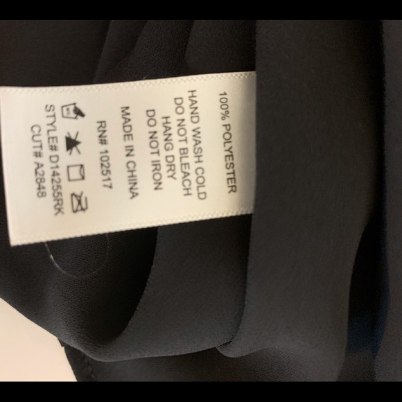 - Soprano Black Dress! Button up sleeve! Size Large - Picture 8 of 8